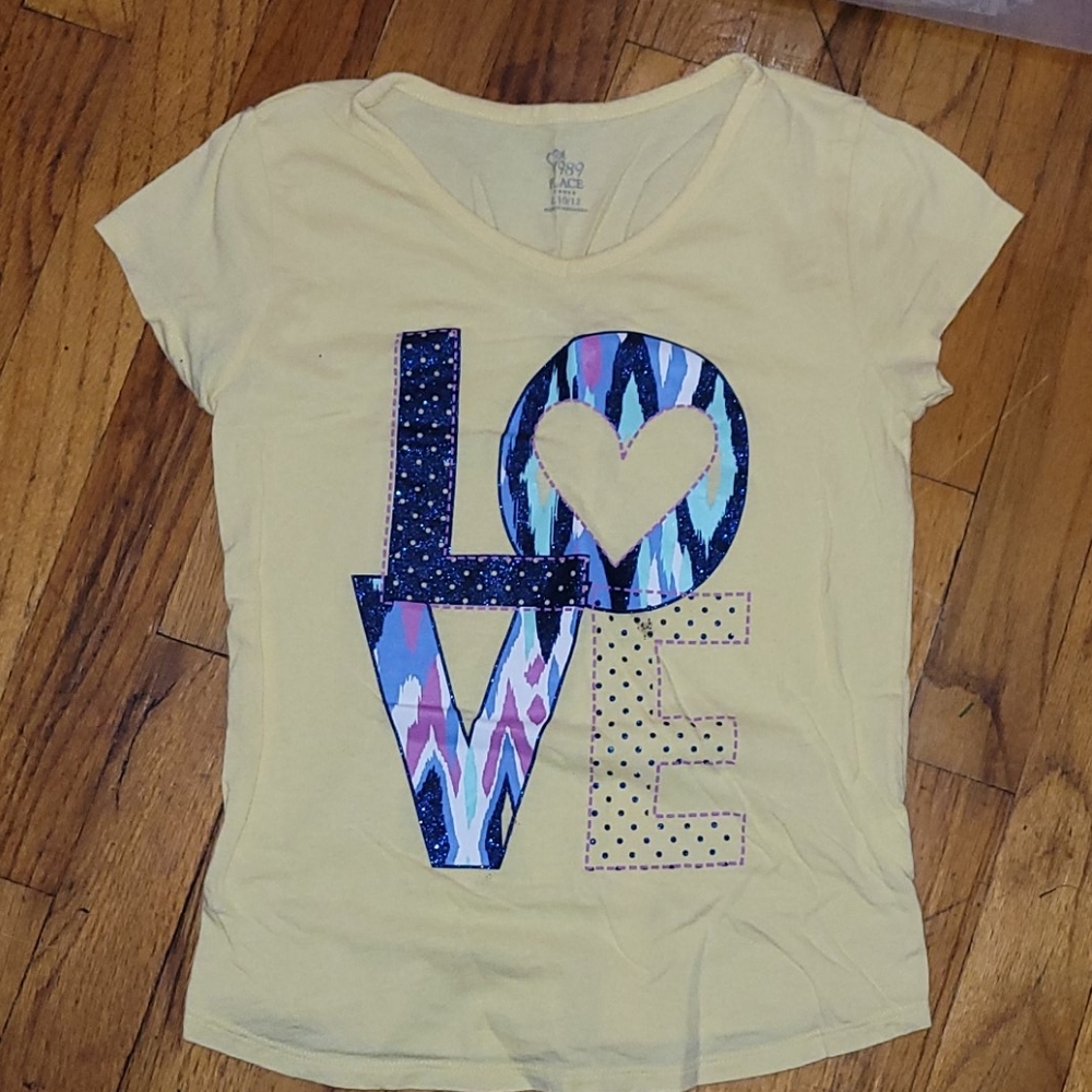 Girls T-shirt Size L (10/12)